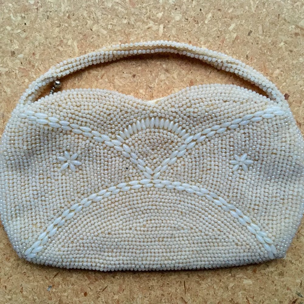 Adorable Vintage Beaded Clutch
